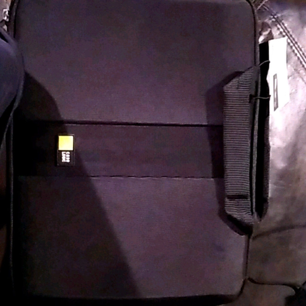 Case Logic chromebook/MacBook air laptop case